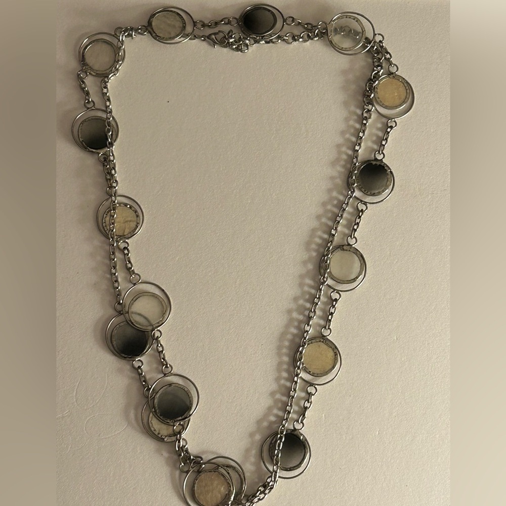 ADD 1 💰FREE/BUNDLE Necklace Shell insets in Silvertone disks links chain 42”
